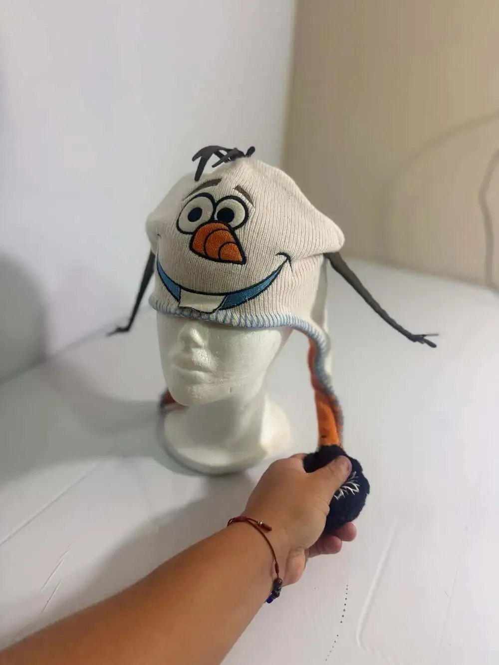 Disney Flipeez Olaf Winter Hat Beanie